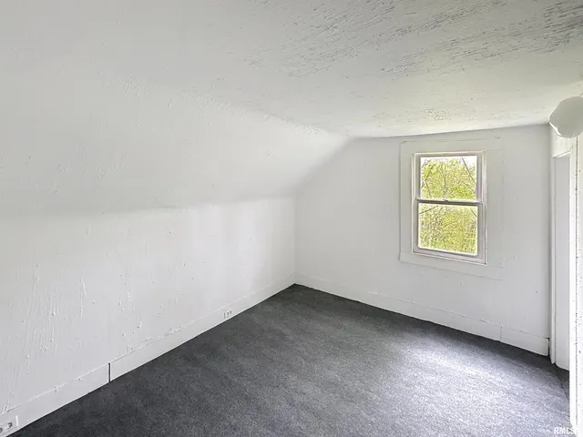 $59,000 | 204 Main Avenue, Matherville, IL 61263