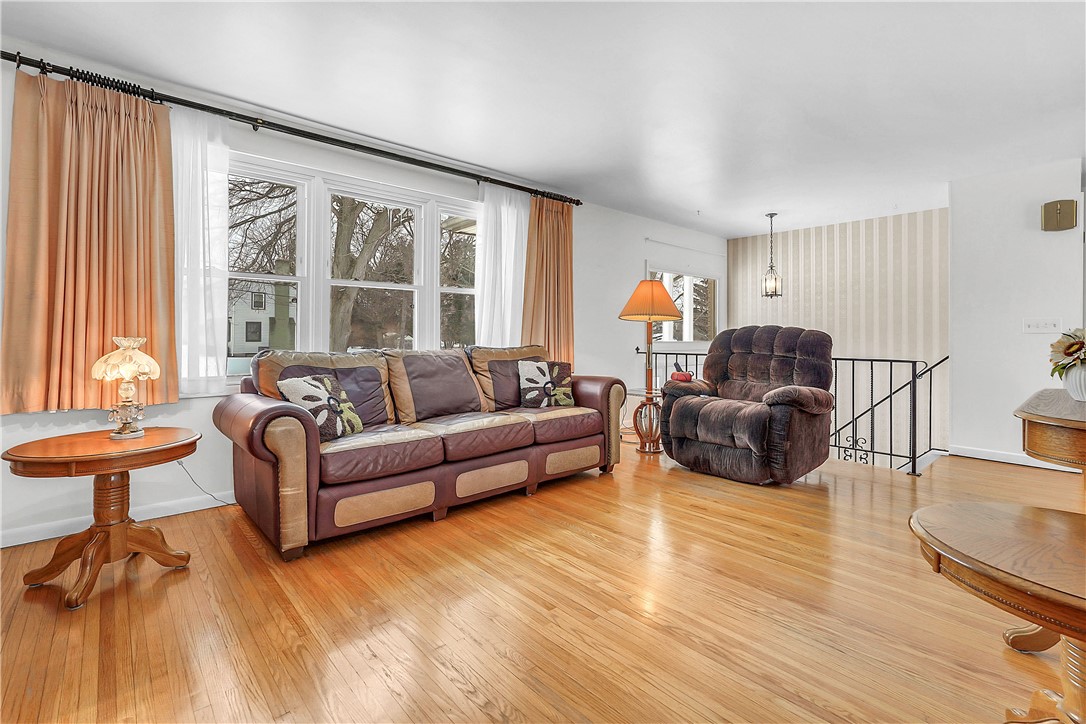 47 Newport Road Irondequoit, NY 14622 - Photo 9 of 50