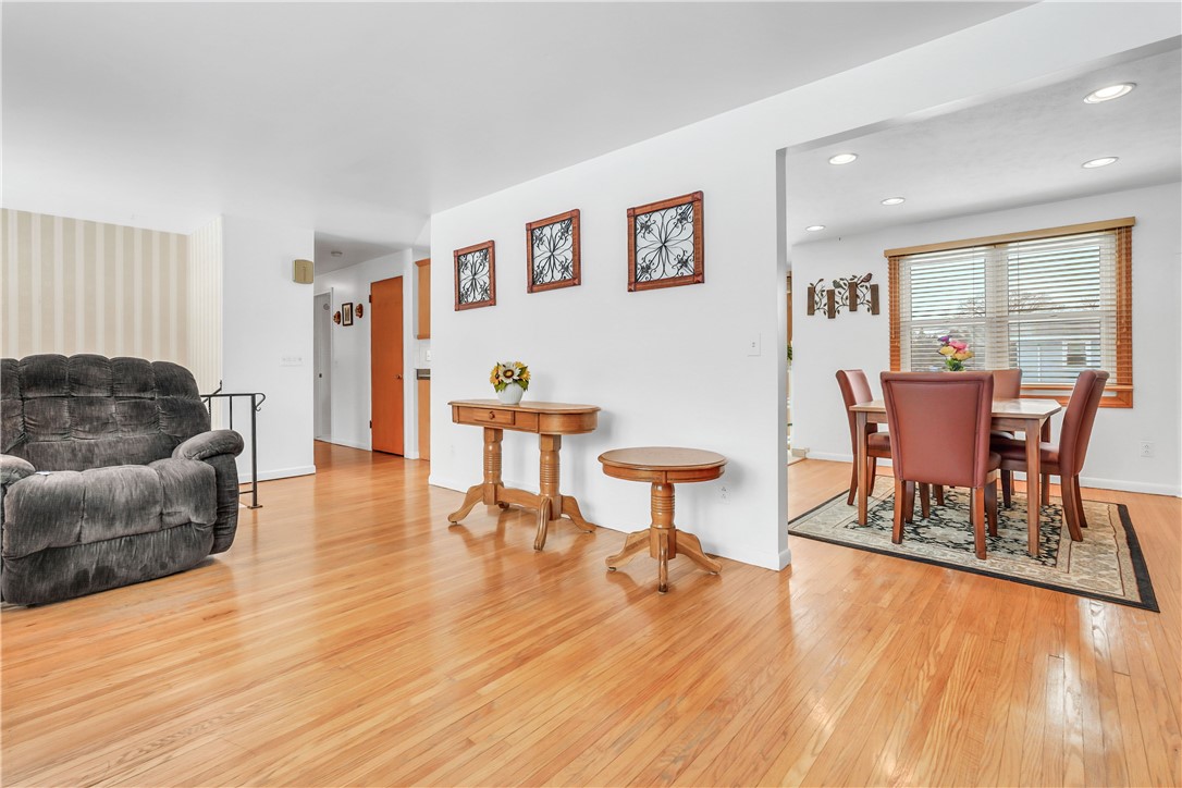 47 Newport Road Irondequoit, NY 14622 - Photo 10 of 50