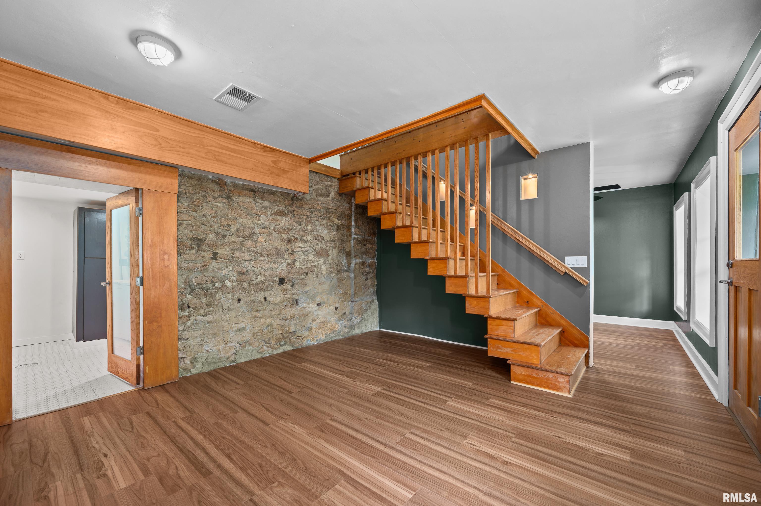 1333 East 10th Street Davenport, IA 52803 - Photo 12 of 20 Gallery Image 12
