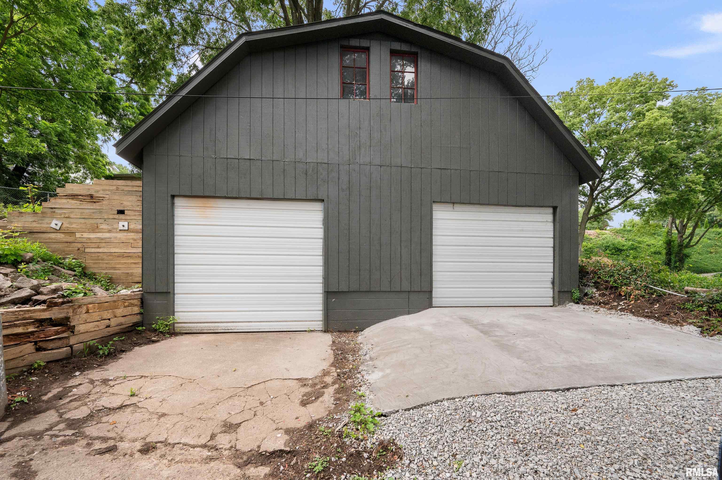 1333 East 10th Street Davenport, IA 52803 - Photo 17 of 20 Gallery Image 17