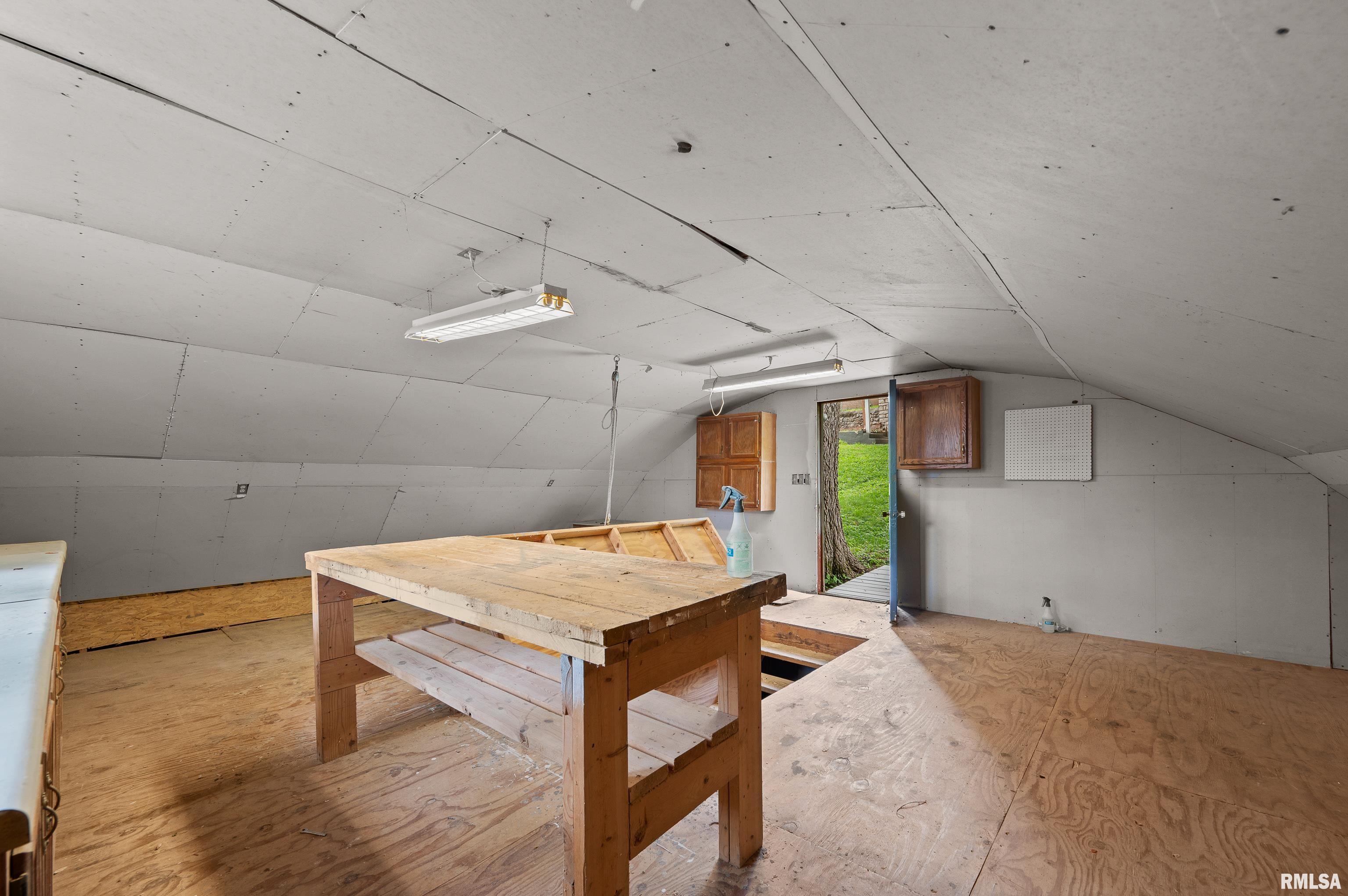 1333 East 10th Street Davenport, IA 52803 - Photo 18 of 20 Gallery Image 18