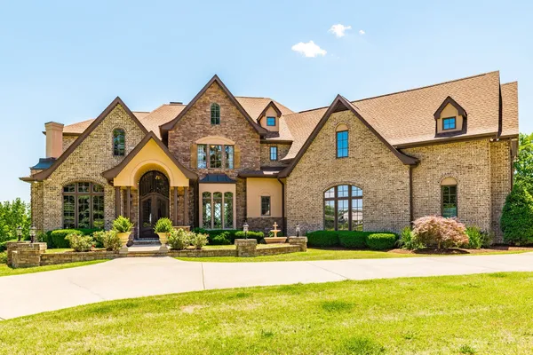 a front view of house with yard