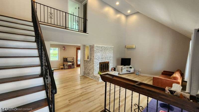 18 Roslyn Road Branchville, NJ 07826 - Photo 9 of 45