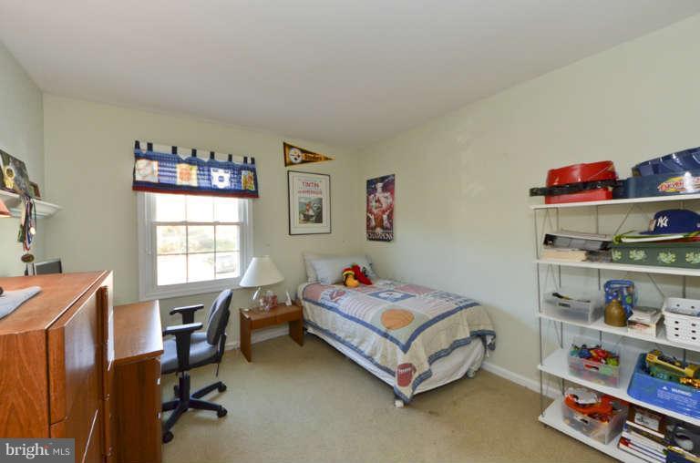 4606 4th Road North Arlington, VA 22203 - Photo 17 of 30 Bedroom