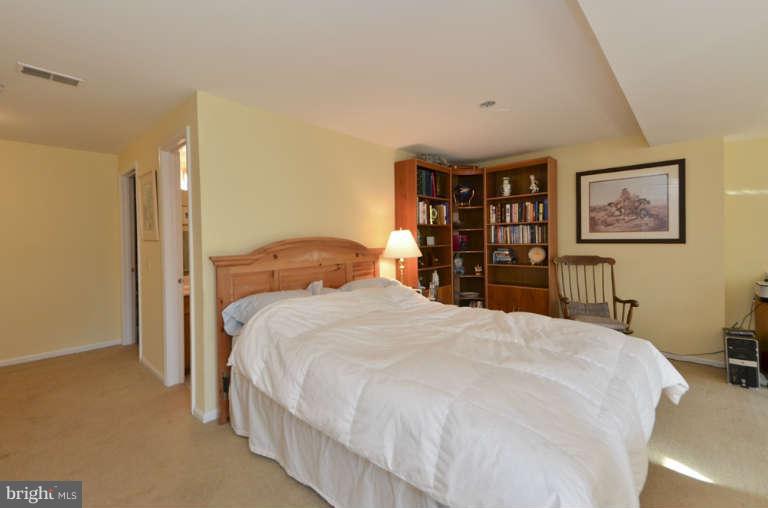 4606 4th Road North Arlington, VA 22203 - Photo 21 of 30 Family Room