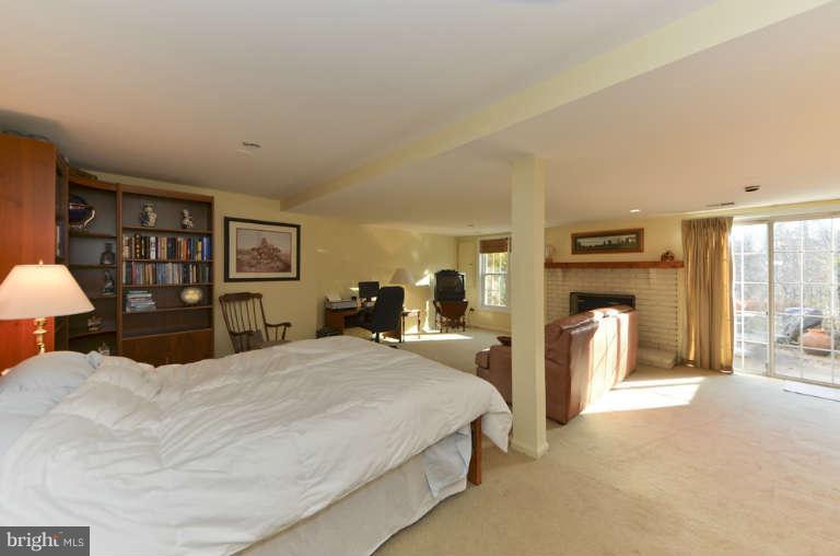 4606 4th Road North Arlington, VA 22203 - Photo 22 of 30 Family Room