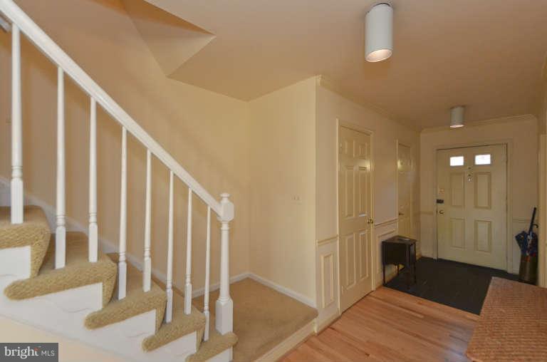 4606 4th Road North Arlington, VA 22203 - Photo 4 of 30 Interior (General)