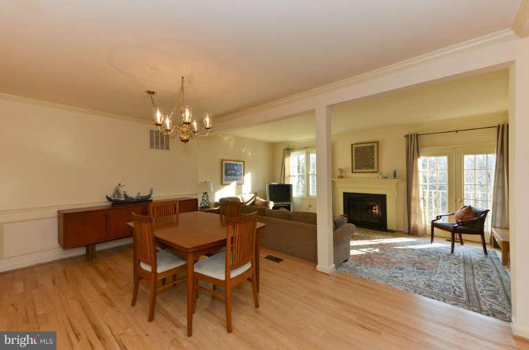 4606 4th Road North Arlington, VA 22203 - Photo 6 of 30 Dining Room