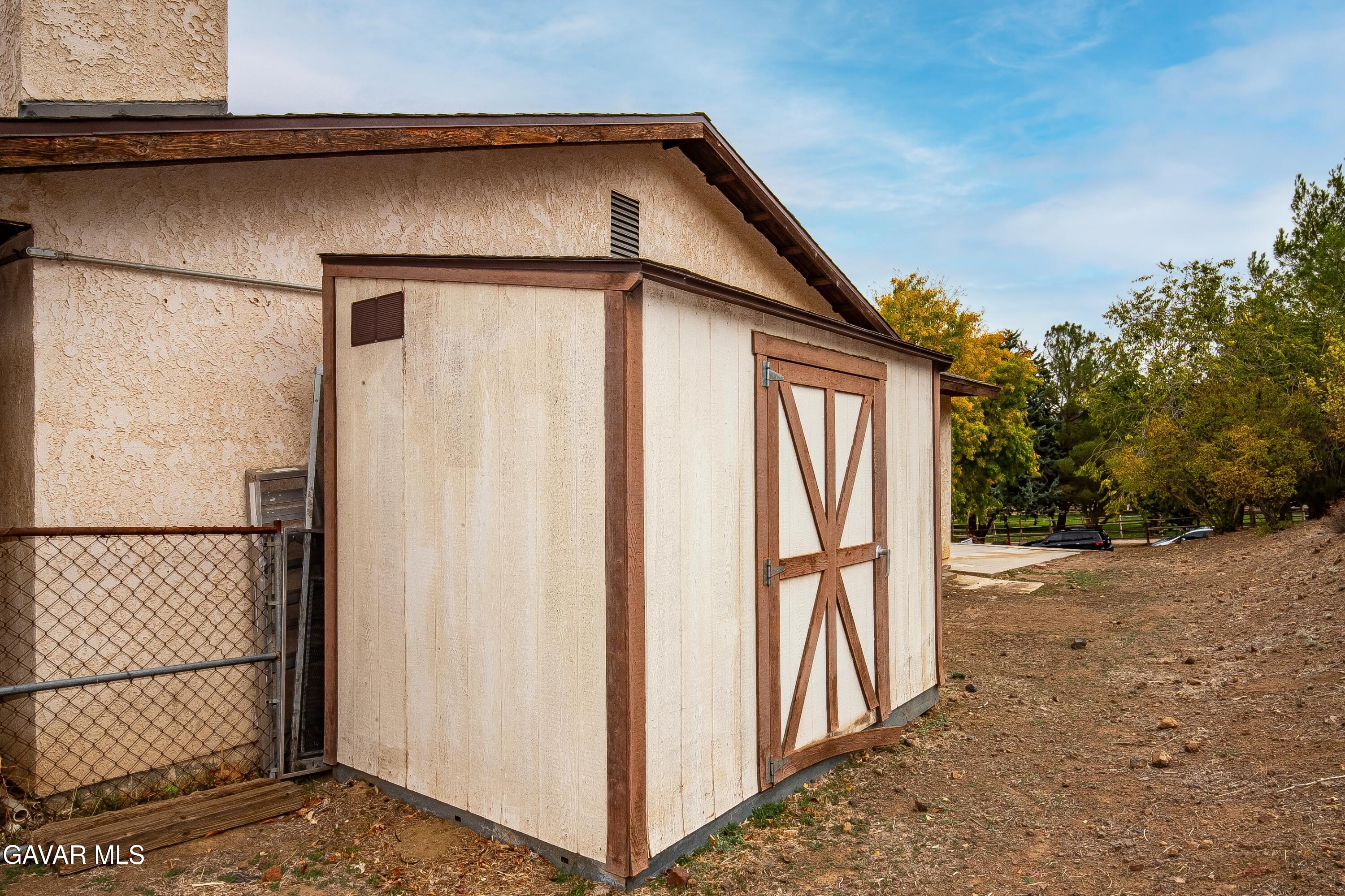 31741 Lake Meadow Road Acton, CA 93510 - Photo 16 of 59 IMG_2334_MLS