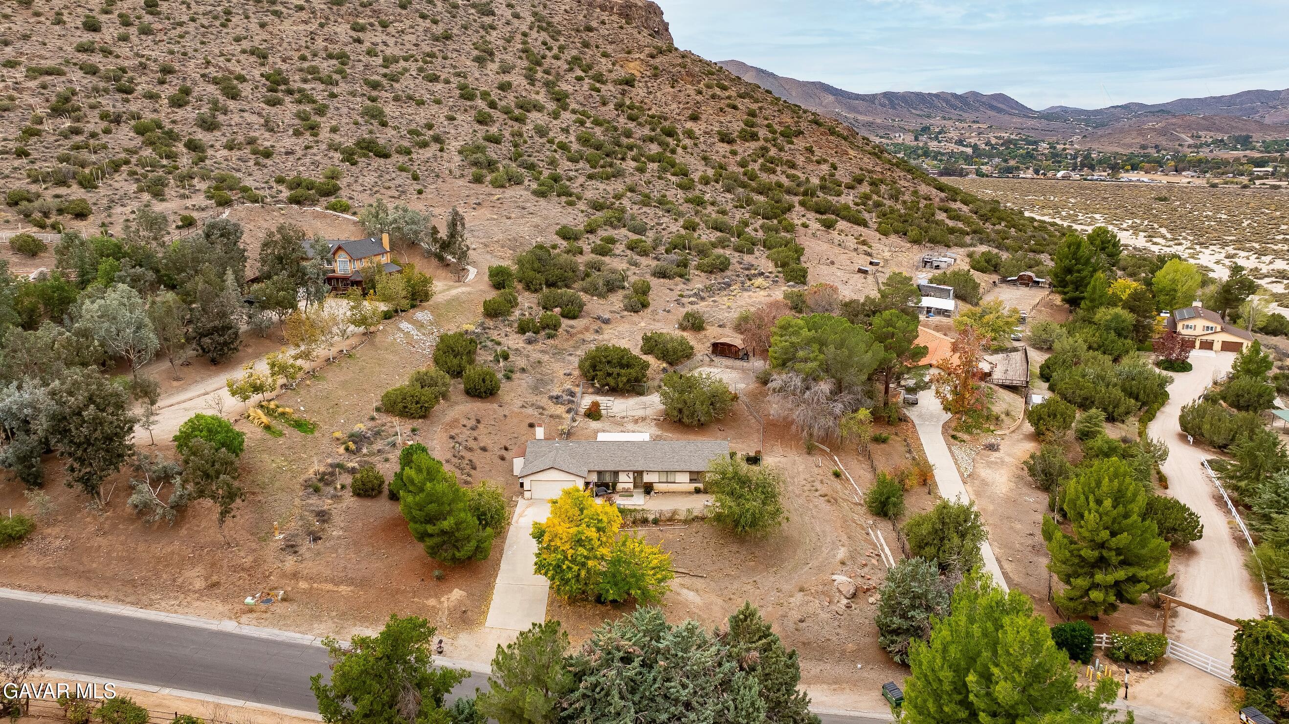 31741 Lake Meadow Road Acton, CA 93510 - Photo 46 of 59 a view of city and mountain