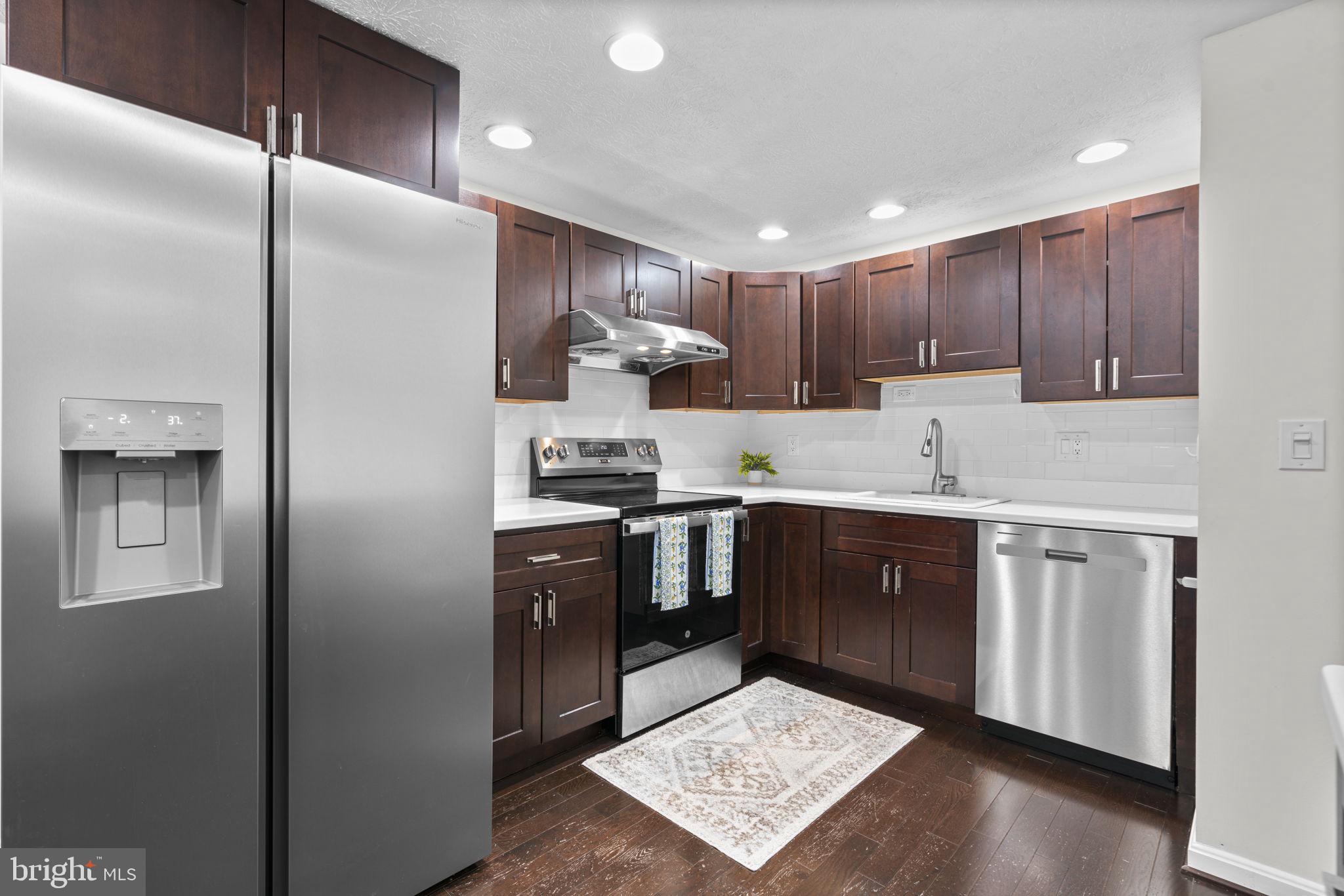 8614 Saxon Circle Nottingham, MD 21236 - Photo 9 of 48 Kitchen