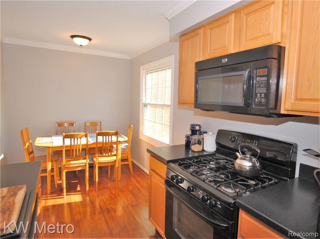 3503 Crooks Road Royal Oak, MI 48073 - Photo 17 of 40 18.JPG