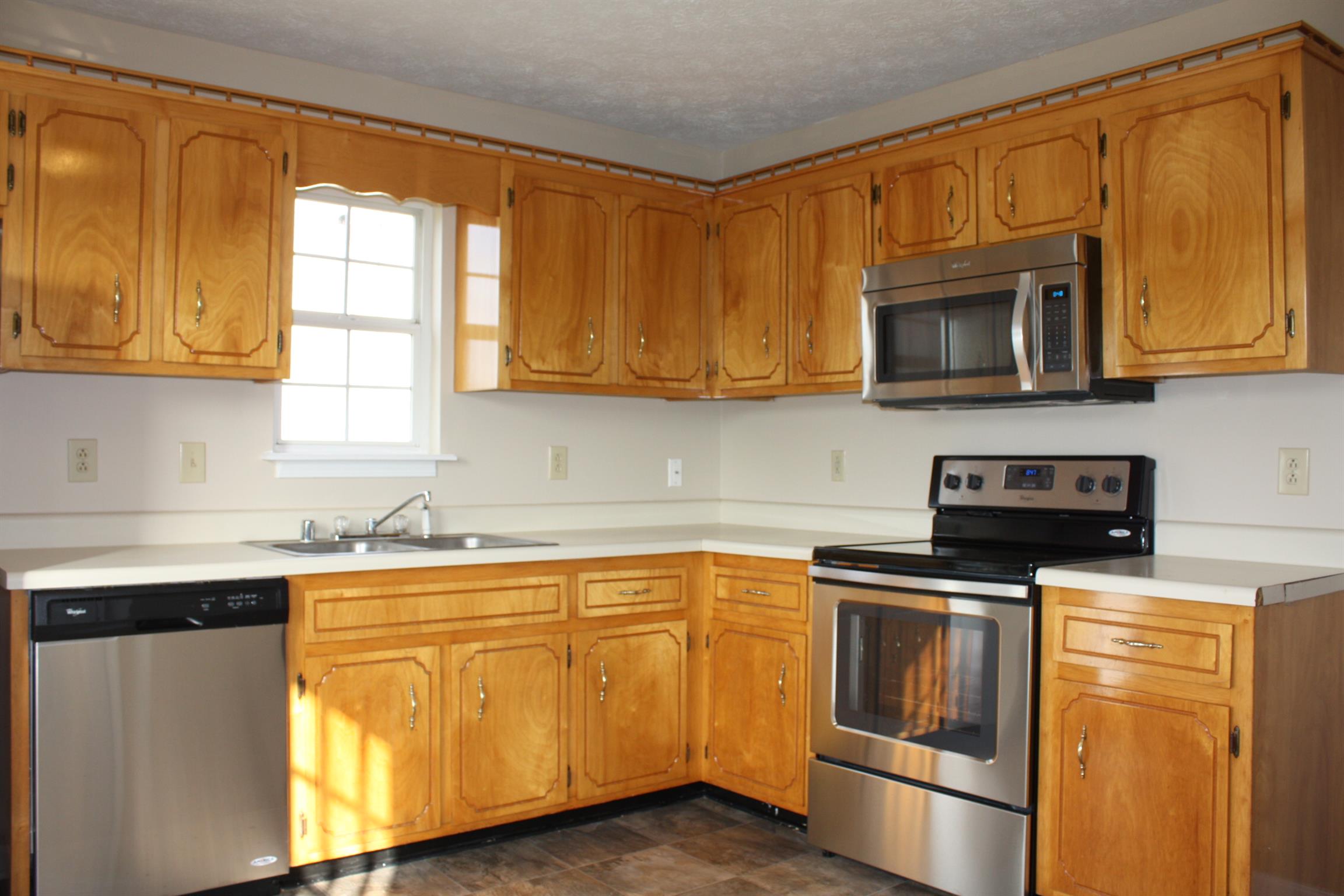 959 State Line Road Oak Grove, KY 42262 - Photo 4 of 10 Kitchen