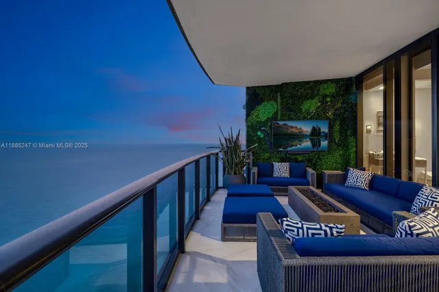 $19,950,000 | 18555 Collins Avenue, Unit 4405, Sunny Isles Beach, FL 33160