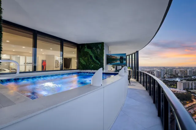 $19,950,000 | 18555 Collins Avenue, Unit 4405, Sunny Isles Beach, FL 33160