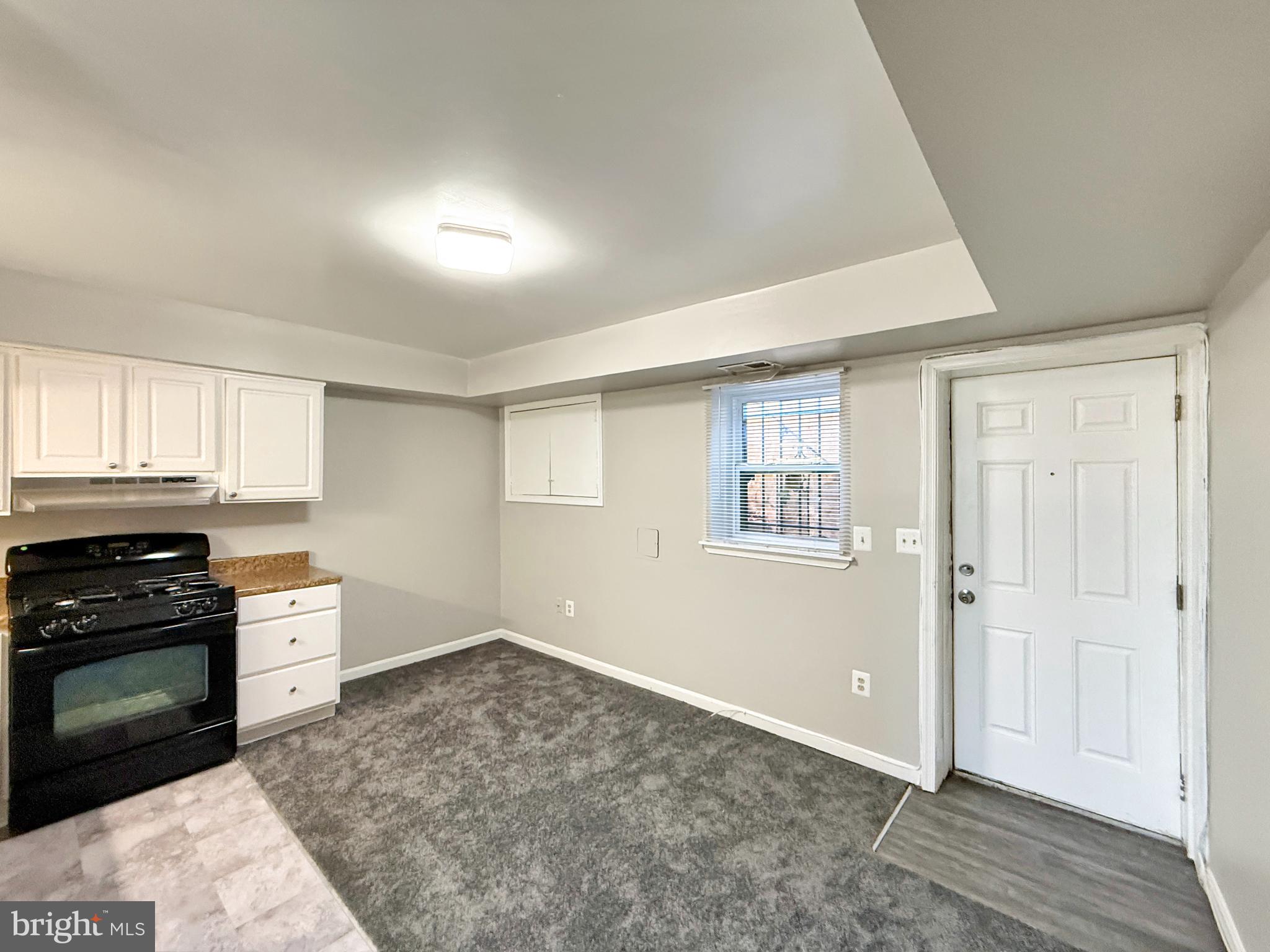 964 Mt Olivet Road Northeast Washington, DC 20002 - Photo 15 of 22 an empty room with windows