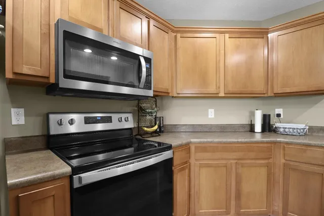 $375,000 | 1068 Oak Haven Lane, West Harrison, IN 47060