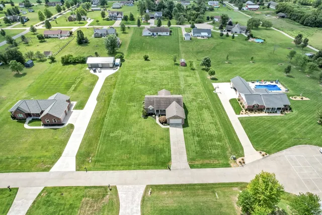 $375,000 | 1068 Oak Haven Lane, West Harrison, IN 47060