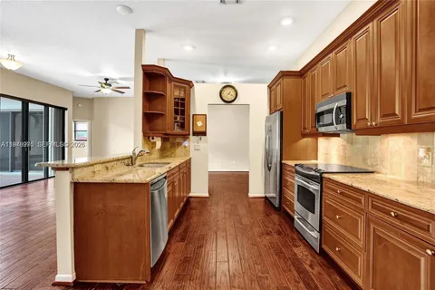 $575,000 | 212 Citrus Trail, Boynton Beach, FL 33436