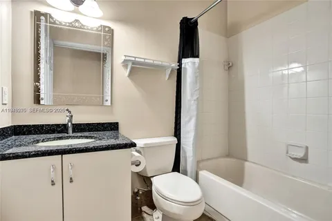 $575,000 | 212 Citrus Trail, Boynton Beach, FL 33436