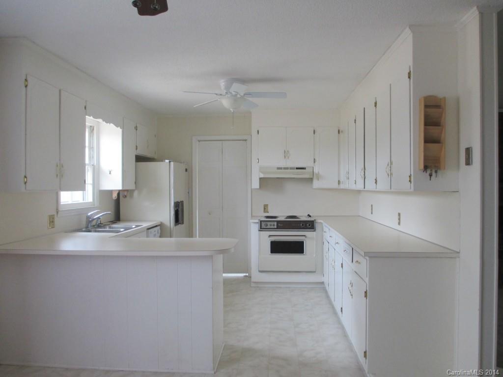 1889 Baskins Hill Road Heath Springs, SC 29058 - Photo 3 of 17 Gallery Image 3