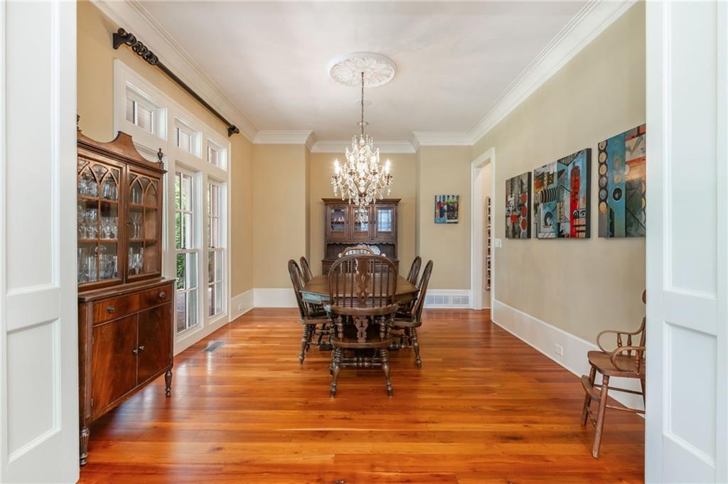 360 Kent Road Roswell, GA 30075 - Photo 8 of 100