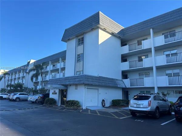 $1,700 | 6200 Northwest 44th Street, Unit 312, Lauderhill, FL 33319