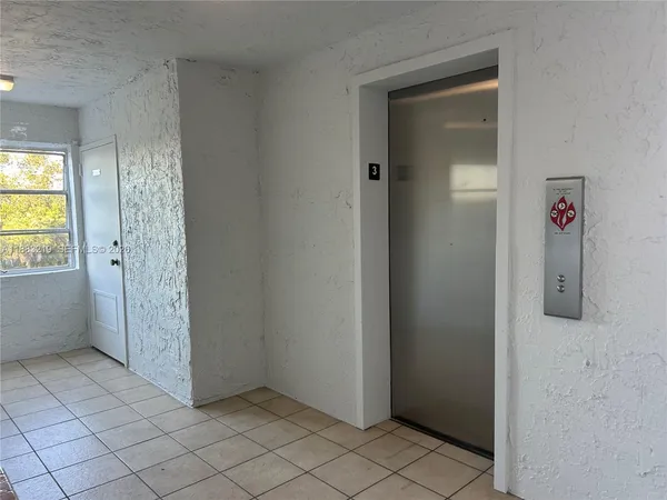 $1,700 | 6200 Northwest 44th Street, Unit 312, Lauderhill, FL 33319