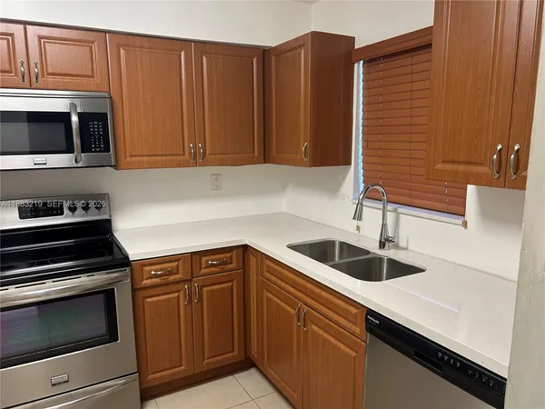 $1,700 | 6200 Northwest 44th Street, Unit 312, Lauderhill, FL 33319