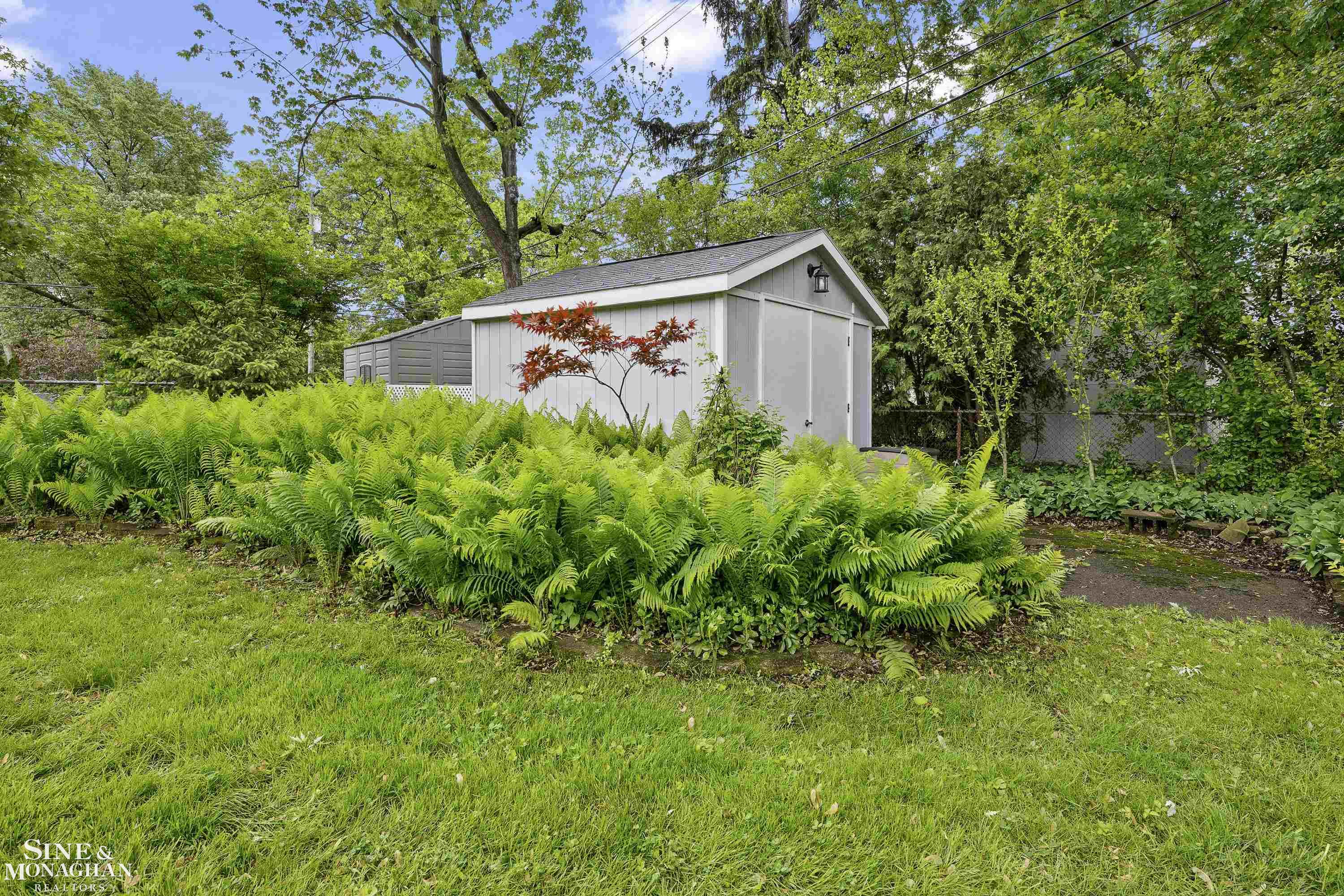 1427 North Renaud Road Grosse Pointe, MI 48236 - Photo 45 of 52 50175423-5b9b4ff8-cb8b-4f39-86f7-b482450a8eb6.JPG
