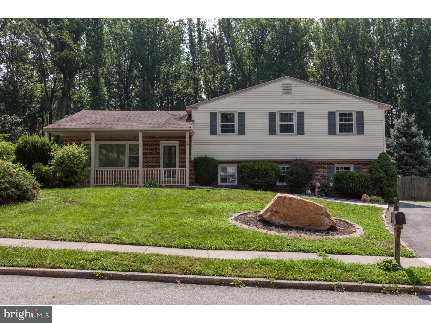 37 Morgan Road Aston, PA 19014 - Photo 1 of 24 Gallery Image 1