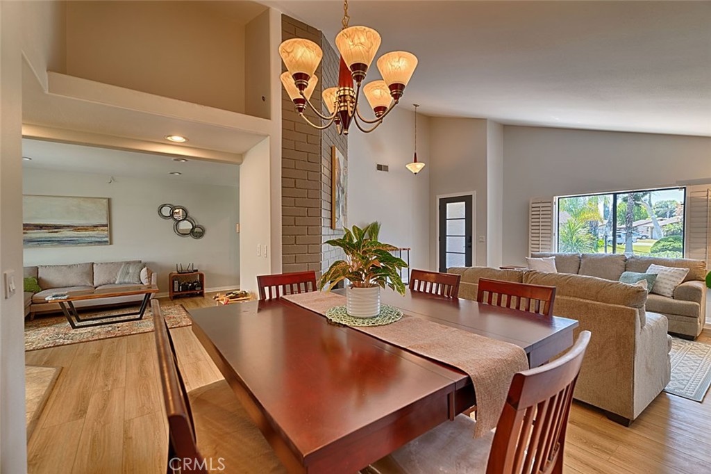 1915 West Las Palmas Cir  