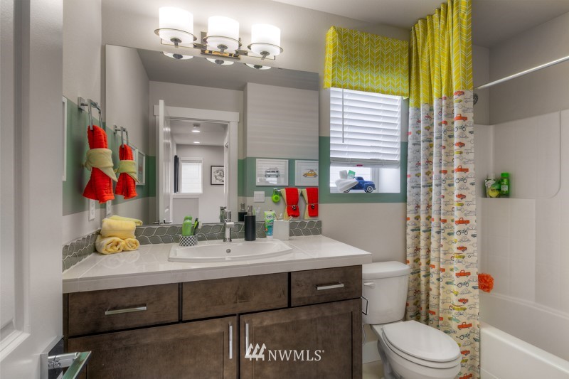 19804 Meridian Place West, Unit 3 Bothell, WA 98012 - Photo 22 of 25 Gallery Image 22