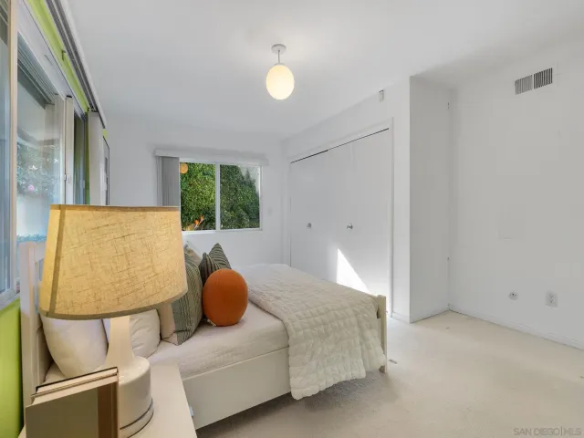 $4,299,000 | 6424 El Camino Del Teatro, La Jolla, CA 92037