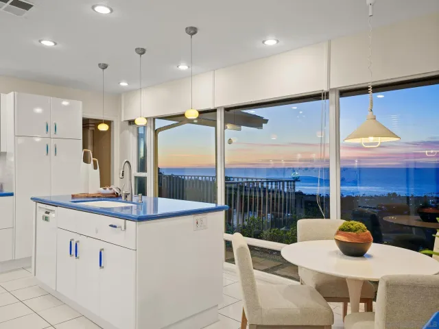 $4,299,000 | 6424 El Camino Del Teatro, La Jolla, CA 92037