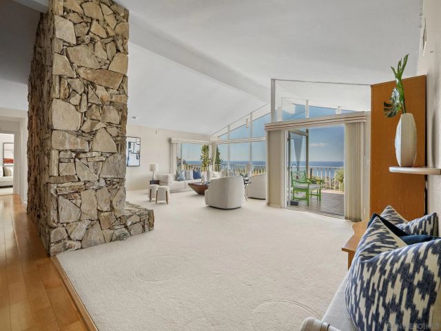 $4,299,000 | 6424 El Camino Del Teatro, La Jolla, CA 92037
