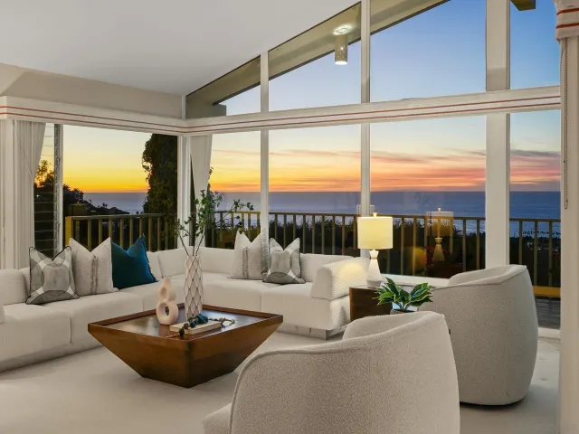 $4,299,000 | 6424 El Camino Del Teatro, La Jolla, CA 92037