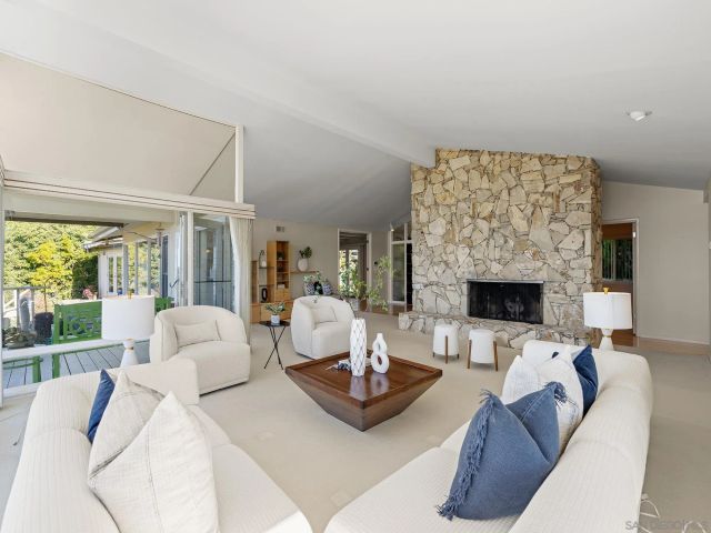 $4,299,000 | 6424 El Camino Del Teatro, La Jolla, CA 92037