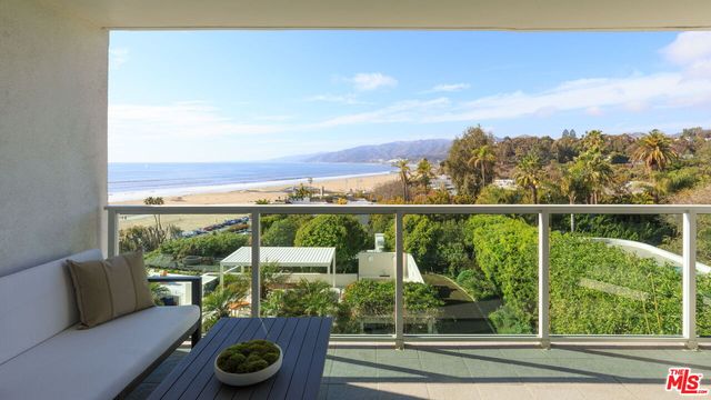 $2,890,000 | 101 Ocean Avenue, Unit D402, Santa Monica, CA 90402