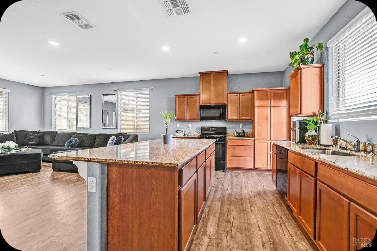 4476 Broadway Chase Rio Vista, CA 94571 - Photo 17 of 18 Kitchen