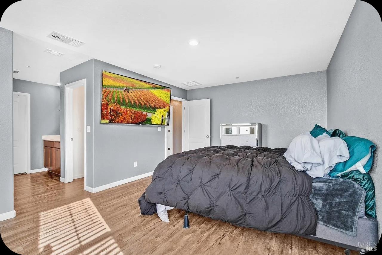 4476 Broadway Chase Rio Vista, CA 94571 - Photo 9 of 18 master bedroom