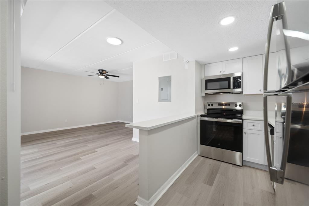 7950 Blind Pass Road, Unit 4 St. Petersburg, FL 33706 - Photo 5 of 29