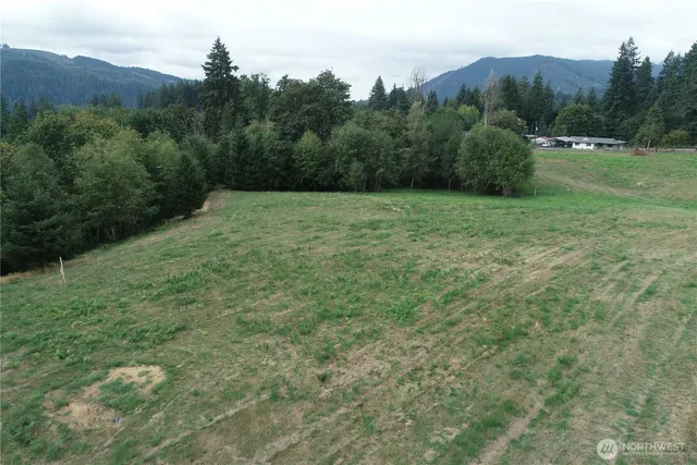 a view of a outdoor space