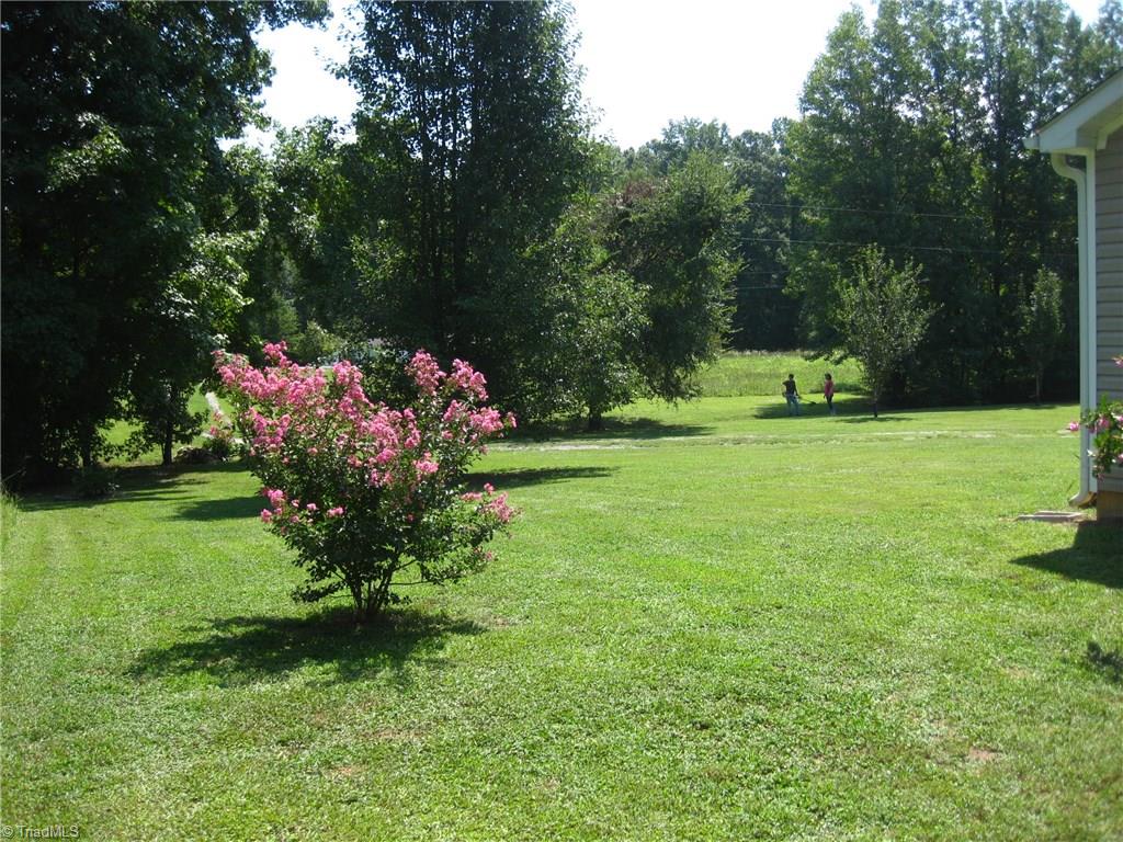 1208 Foxfire Road Asheboro, NC 27205 - Photo 4 of 27 Gallery Image 4
