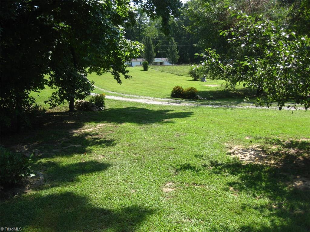 1208 Foxfire Road Asheboro, NC 27205 - Photo 5 of 27 Gallery Image 5