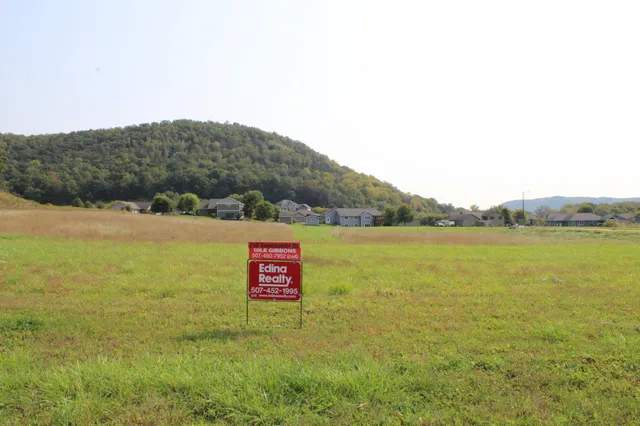 $75,000 | 210 Sweetwater Drive, Rollingstone, MN 55969