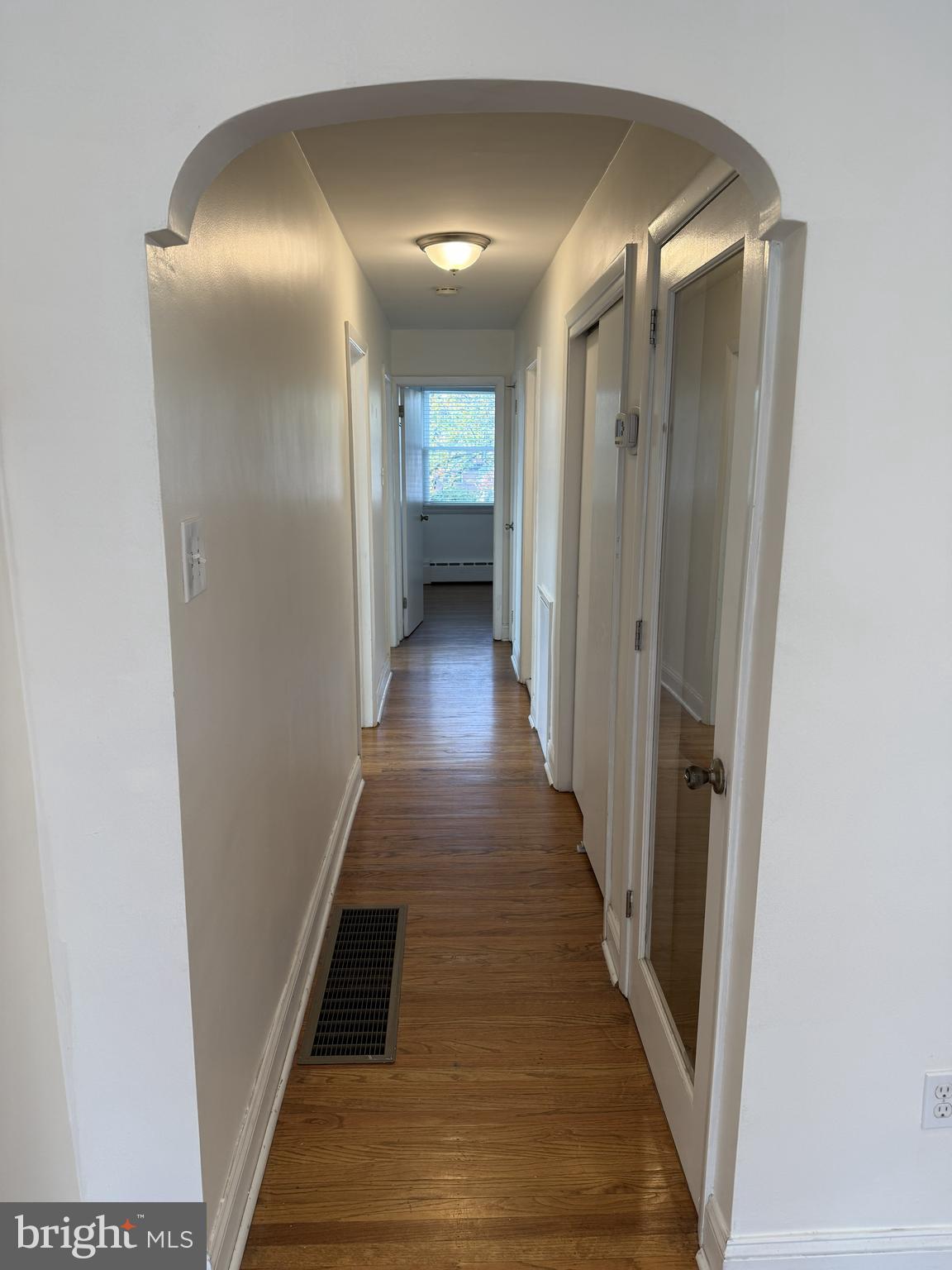 7224 Hill Road Philadelphia, PA 19128 - Photo 8 of 20 Upstairs hallway