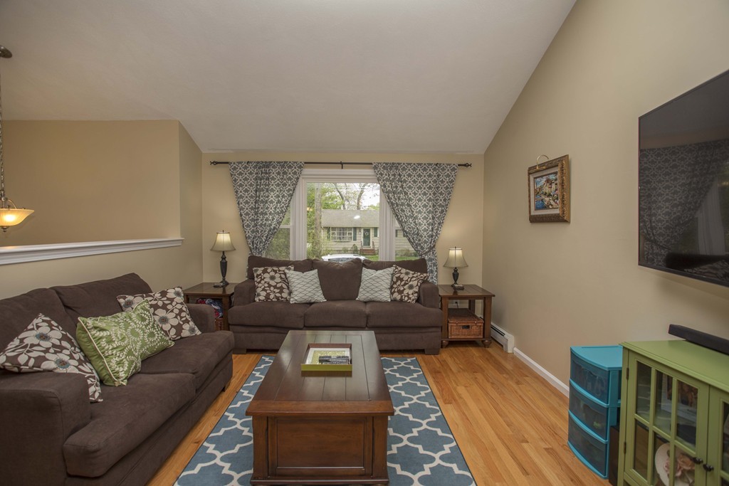 7 Sunhill Road Norton, MA 02766 - Photo 5 of 25 Gallery Image 5
