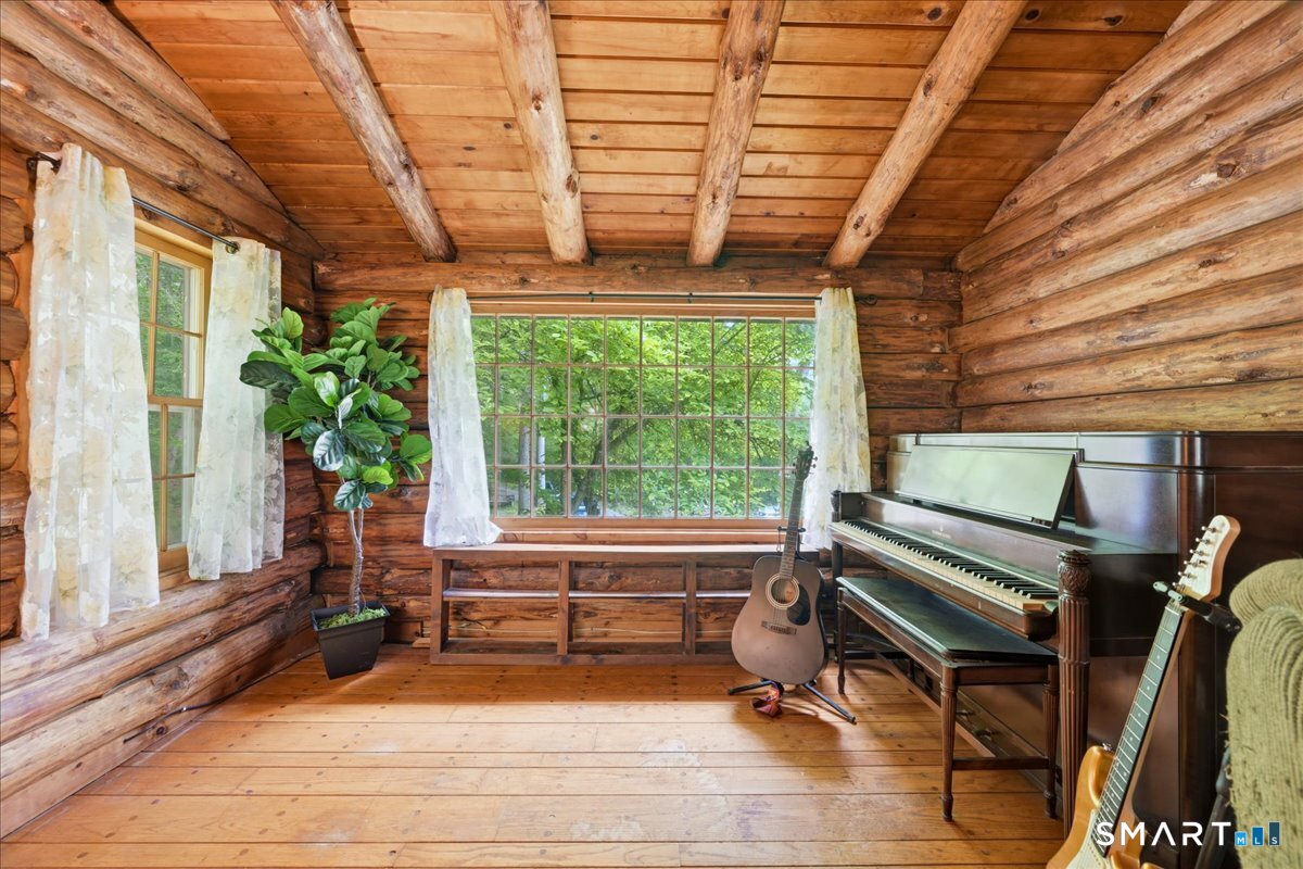 115 Green Hill Road Killingworth, CT 06419 - Photo 13 of 40 Bright and sunny nook